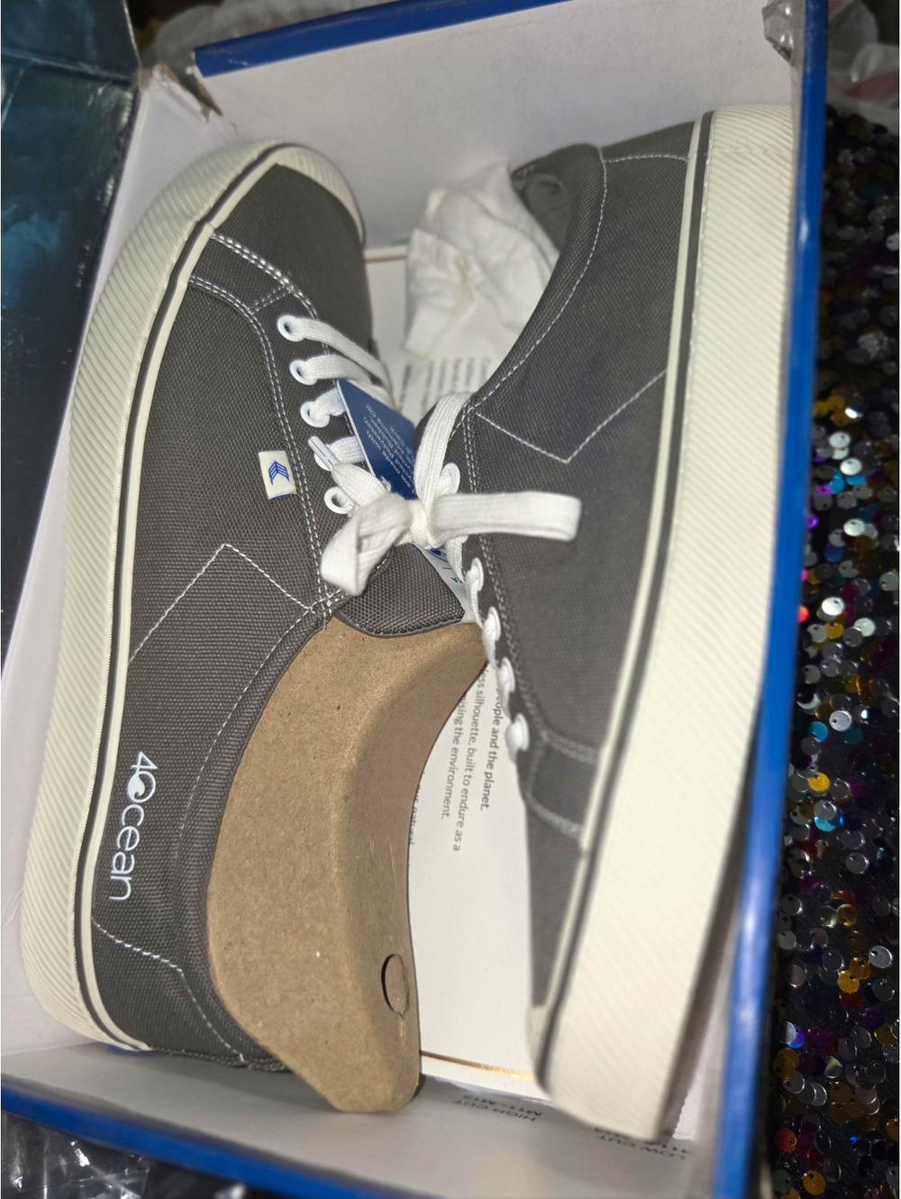Cariuma x 4Ocean Men's Low Top Lace Up Canvas Sneakers Gray/White New w/Box